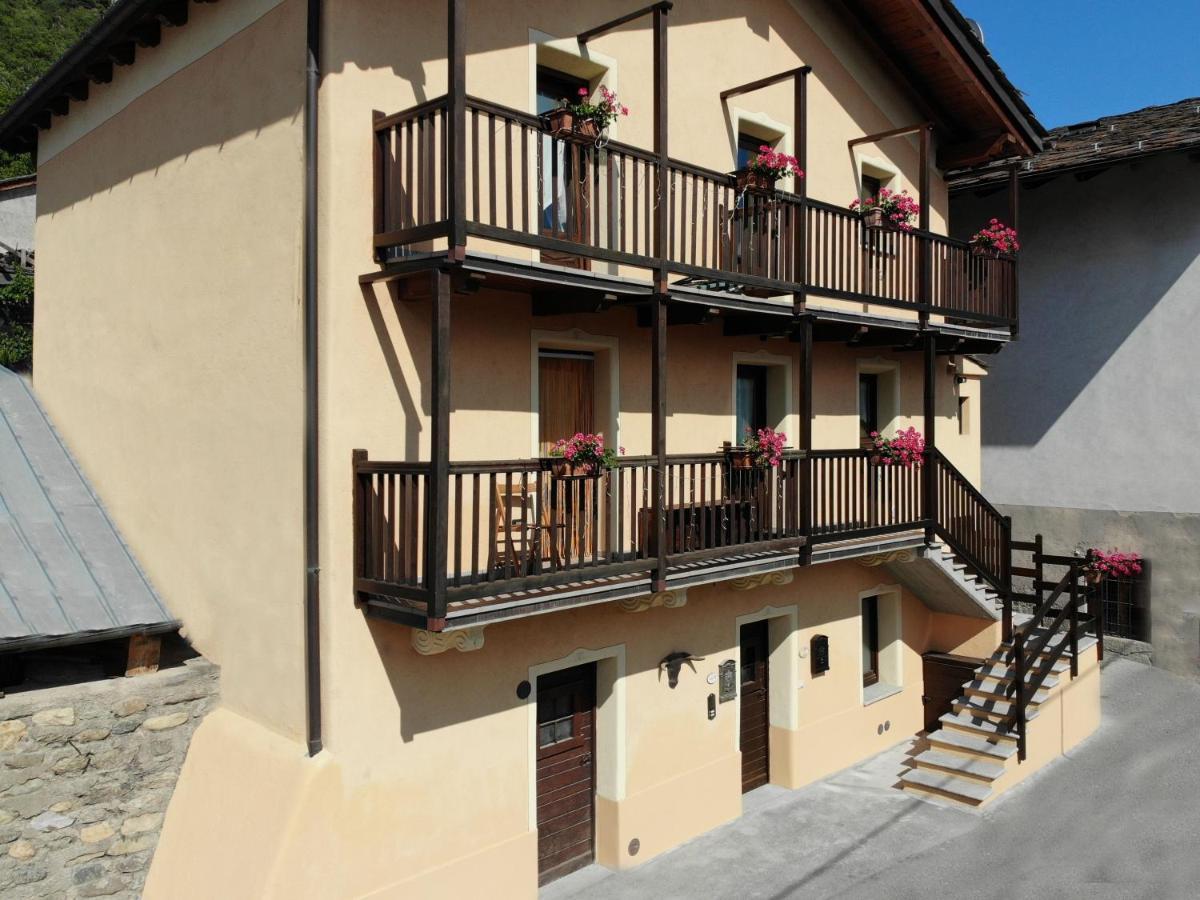 Grenier Du Coeur Appartement Aosta Buitenkant foto