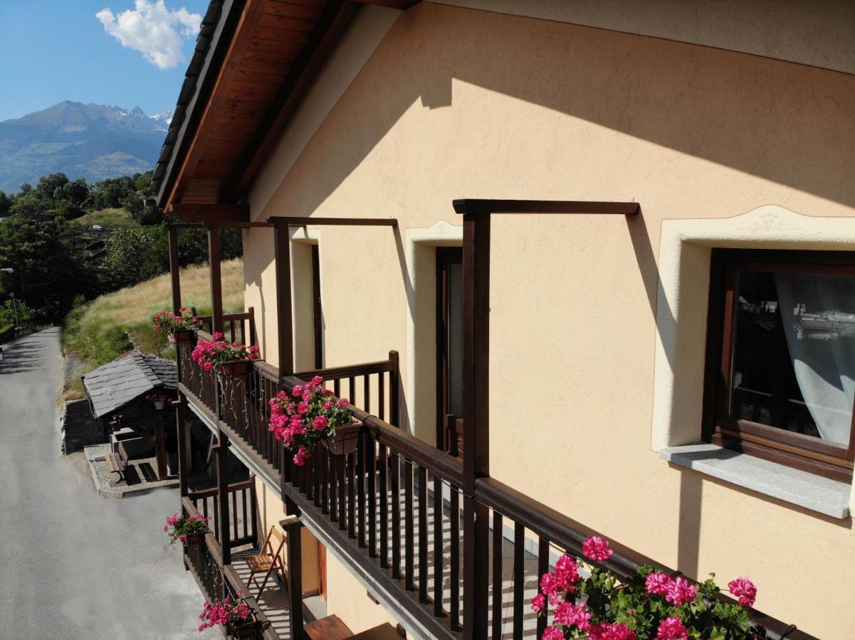 Grenier Du Coeur Appartement Aosta Buitenkant foto