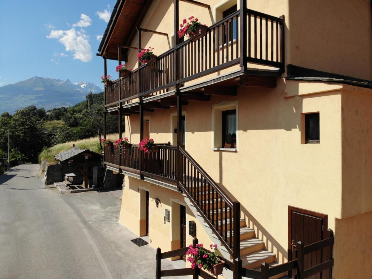 Grenier Du Coeur Appartement Aosta Buitenkant foto